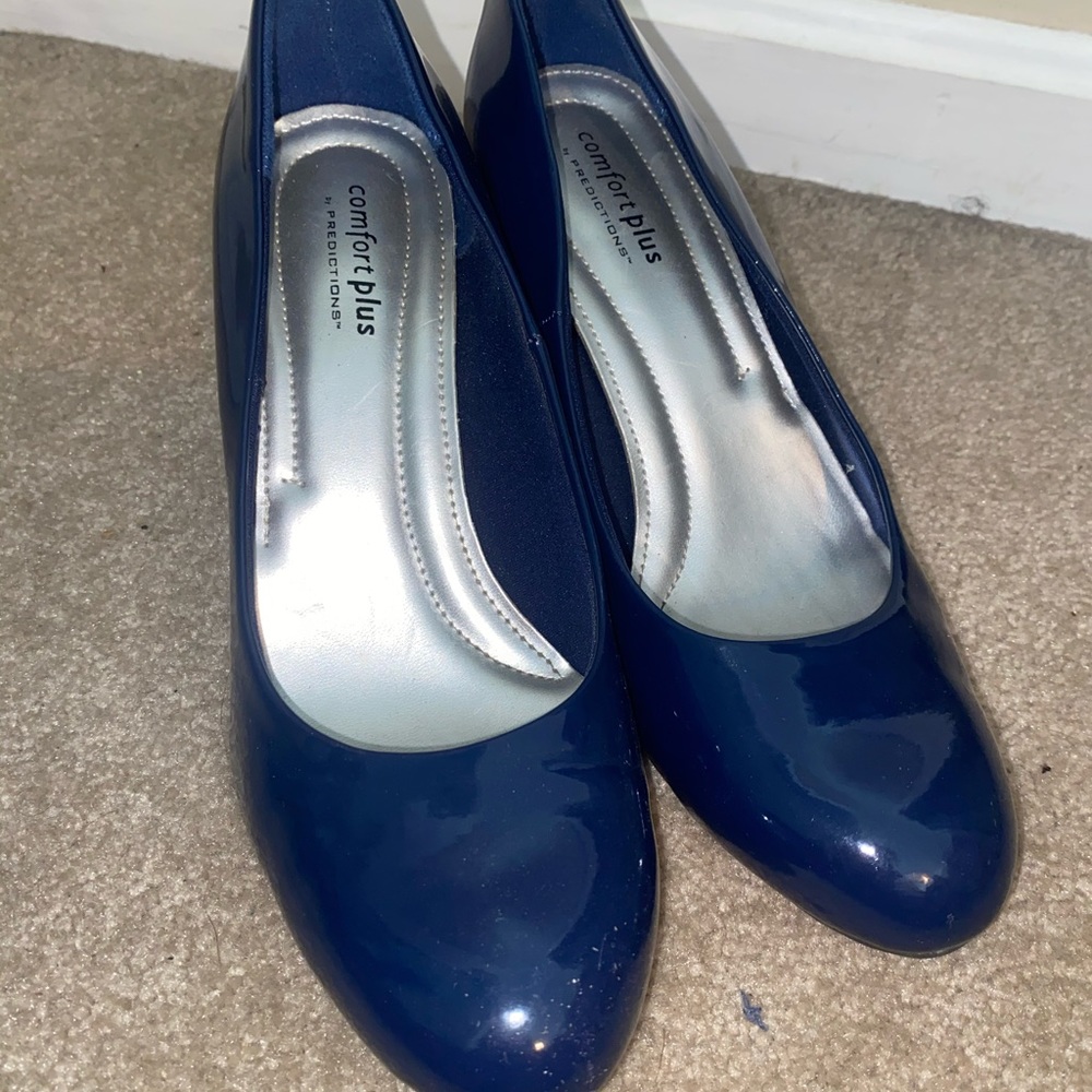 Navy blue memory foam heels, size 9